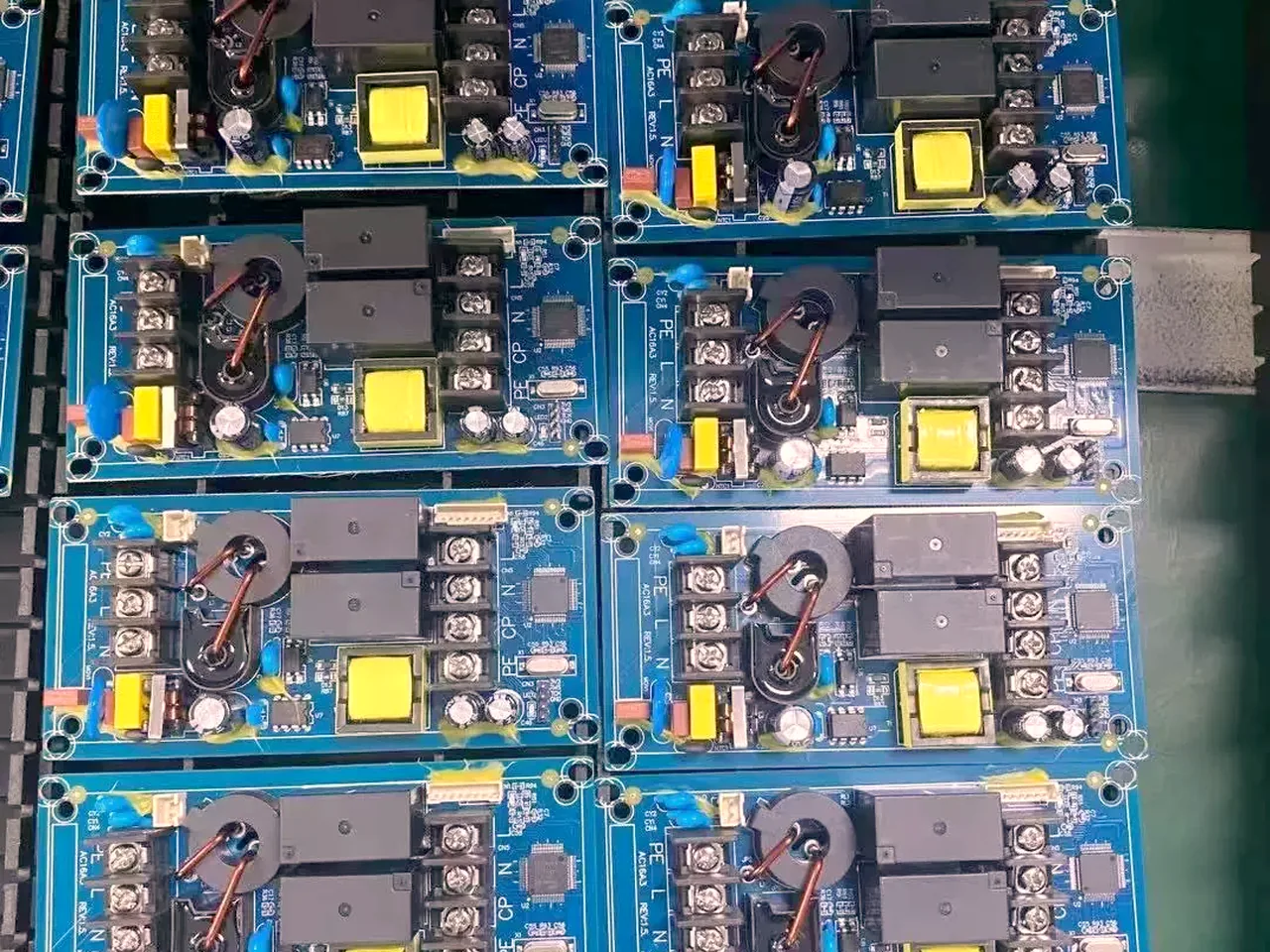 Burn-in and aging test cabinets